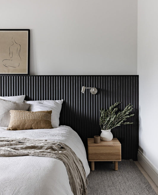 4 clever ways to style black panelling